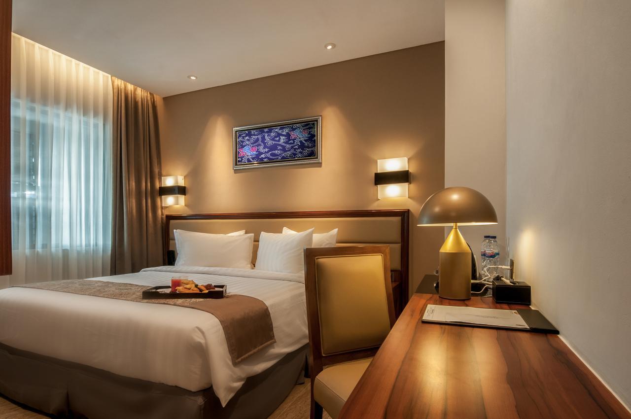 Arthama Hotels Makassar Bagian luar foto
